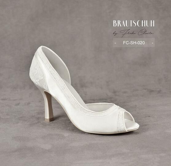 glücksmoment. Brautmode | Accessoires